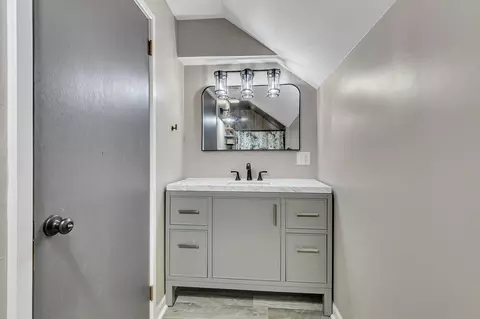 Bath - 2604 Clearwater Rd, Saint Cloud, MN 56301 photo 1 of 2