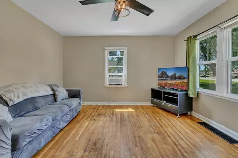 Living - 2604 Clearwater Rd, Saint Cloud, MN 56301 photo 2 of 3