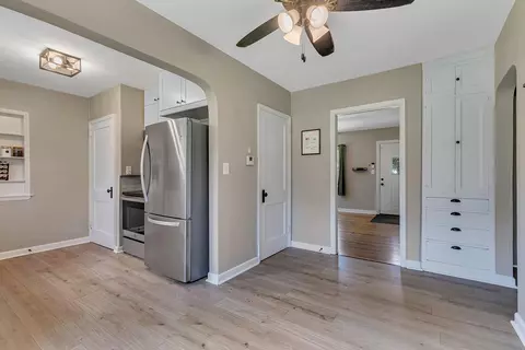 Entry Way - 2604 Clearwater Rd, Saint Cloud, MN 56301 photo 2 of 2