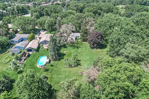 4120 Victoria St N, Shoreview, MN 55126