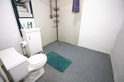 Bath - 515 3rd St W, Northfield, MN 55057 photo 4 of 5