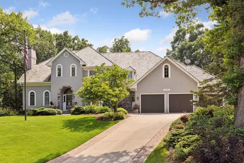 13985 Crowne Hill Ln, Minnetonka, MN 55305