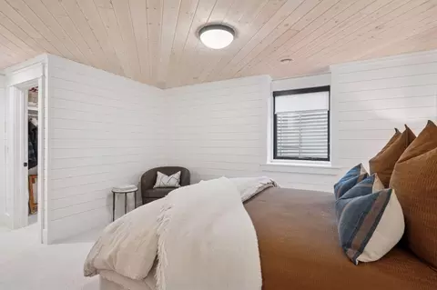 Bedroom - 5815 Howards Point Rd, Excelsior, MN 55331 photo 5 of 6