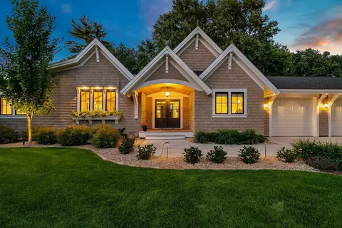 Exterior - 5815 Howards Point Rd, Excelsior, MN 55331 photo 2 of 21