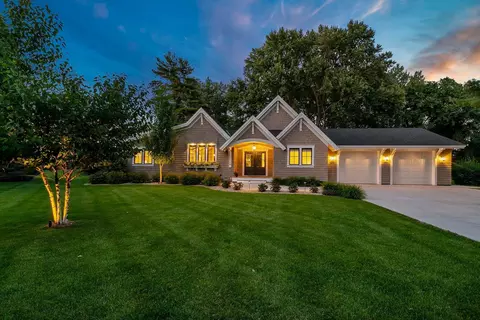 Exterior - 5815 Howards Point Rd, Excelsior, MN 55331 photo 13 of 21