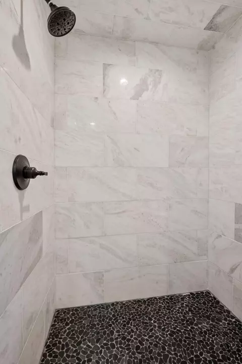Bath - 5815 Howards Point Rd, Excelsior, MN 55331 photo 2 of 5