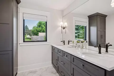 Bath - 5815 Howards Point Rd, Excelsior, MN 55331 photo 1 of 5