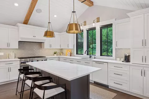 Kitchen - 5815 Howards Point Rd, Excelsior, MN 55331 photo 1 of 2