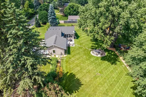 View/Area - 5815 Howards Point Rd, Excelsior, MN 55331 photo 2 of 7