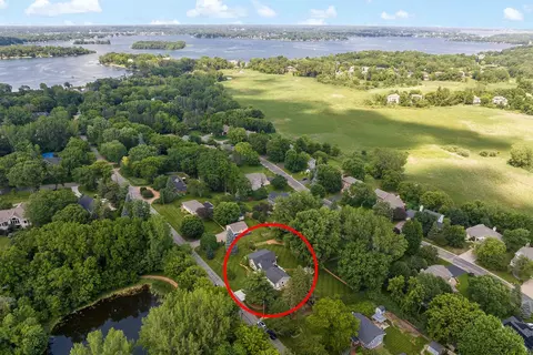 View/Area - 5815 Howards Point Rd, Excelsior, MN 55331 photo 5 of 7