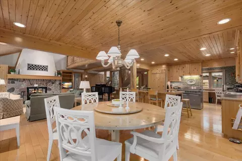 Dining - 13315 Aurora Dr, Ely, MN 55731 photo 2 of 5