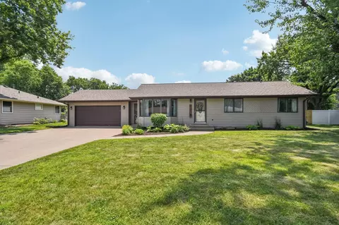 10319 York Ln, Bloomington, MN 55431