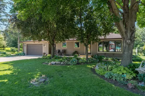 340 Dolph Rd, Mankato, MN 56001