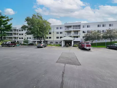 120 Demont Ave E #208, Little Canada, MN 55117
