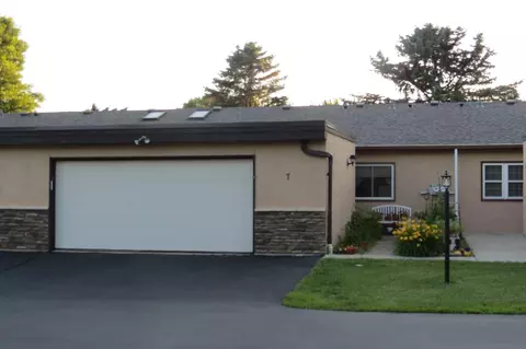 912 3rd St N #7, Cold Spring, MN 56320