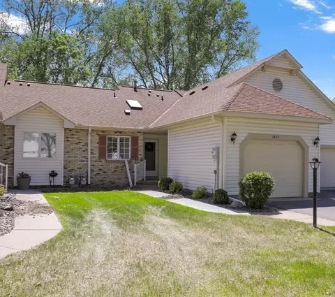2672 Lake Court Dr #58, Mounds View, MN 55112