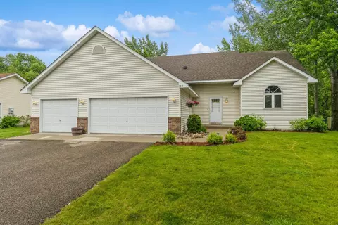139 Dakota Ave, Elko New Market, MN 55054