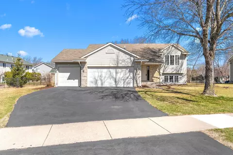 2829 90th Ln NE, Blaine, MN 55449