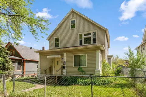 906 5th St E, Saint Paul, MN 55106