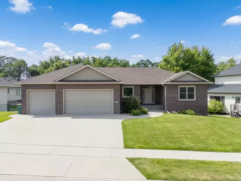 2309 Teakwood Ln SW, Rochester, MN 55902