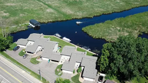 5456 Bartlett Blvd, Mound, MN 55364