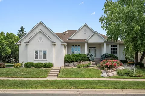 6998 Kenmare Dr, Bloomington, MN 55438