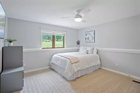 Bedroom - 6998 Kenmare Dr, Bloomington, MN 55438 photo 7 of 10