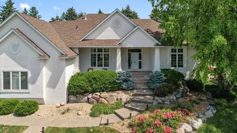Exterior - 6998 Kenmare Dr, Bloomington, MN 55438 photo 12 of 15