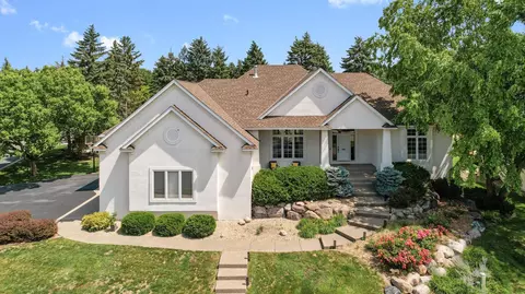 Exterior - 6998 Kenmare Dr, Bloomington, MN 55438 photo 14 of 15
