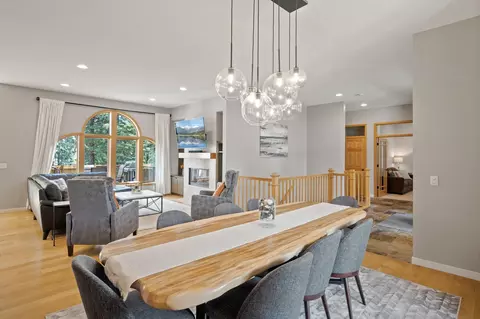 Dining - 6998 Kenmare Dr, Bloomington, MN 55438 photo 5 of 7