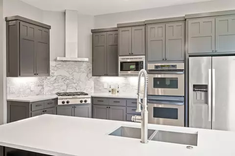 Kitchen - 6998 Kenmare Dr, Bloomington, MN 55438 photo 6 of 9