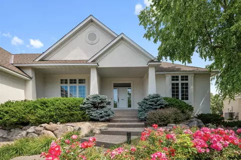 Exterior - 6998 Kenmare Dr, Bloomington, MN 55438 photo 3 of 15