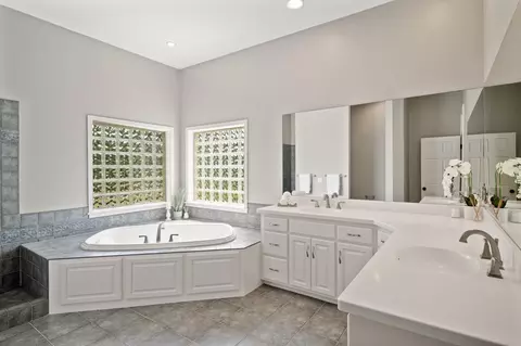 Bath - 6998 Kenmare Dr, Bloomington, MN 55438 photo 1 of 8