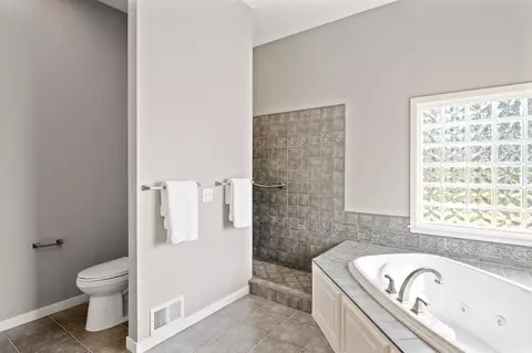 Bath - 6998 Kenmare Dr, Bloomington, MN 55438 photo 4 of 8
