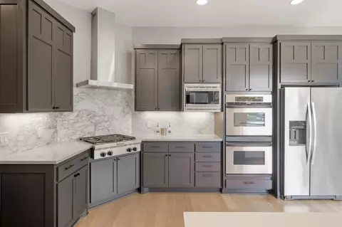 Kitchen - 6998 Kenmare Dr, Bloomington, MN 55438 photo 7 of 9