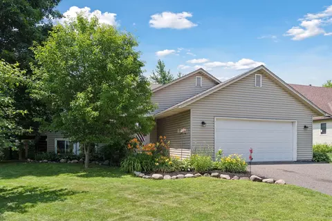 1712 9th St SE, Forest Lake, MN 55025