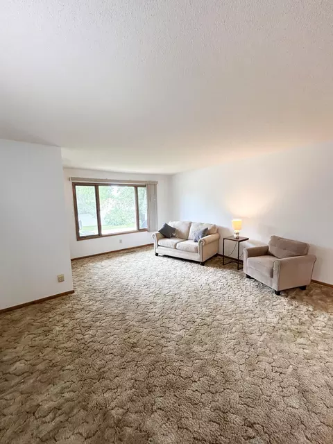 Living - 428 16th St, Windom, MN 56101 photo 2 of 3
