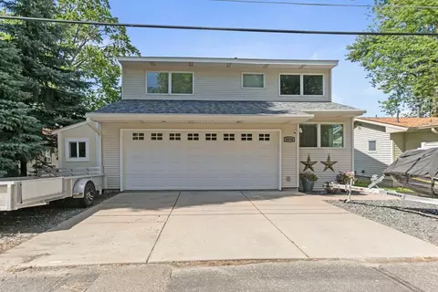 4936 210th St N, Forest Lake, MN 55025