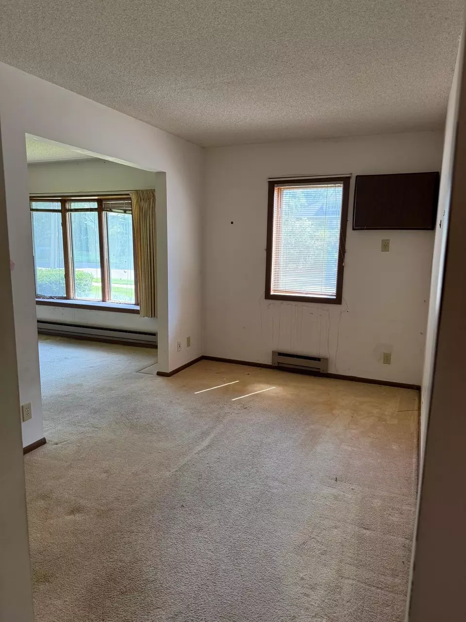 Living - 4020 E 52nd St #104, Minneapolis, MN 55417 photo 1 of 4