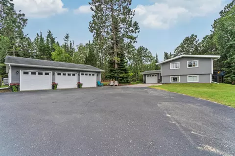 806 Lakewood Dr NW, Bemidji, MN 56601
