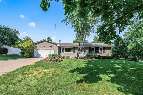 10019 Morris Rd, Bloomington, MN 55437
