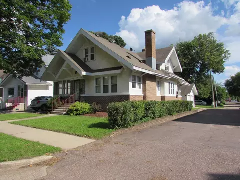 216 E 2nd St, Fairmont, MN 56031