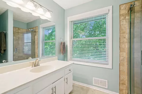 1596 Ashbury Pl, Eagan, MN 55122 photo 14