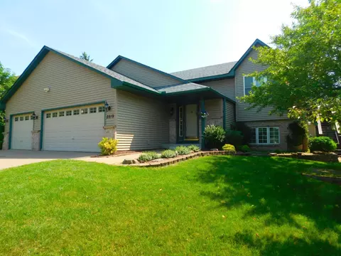 2219 Grafton Ave N, Oakdale, MN 55128