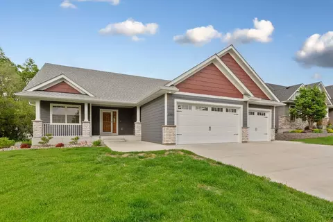 1939 Legacy Dr, Faribault, MN 55021
