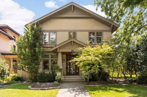 582 Summit Ave, Saint Paul, MN 55102