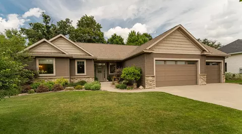 4089 Stone Point Dr NE, Rochester, MN 55906