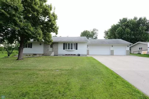 404 Ash Dr, Mooreton, ND 58061