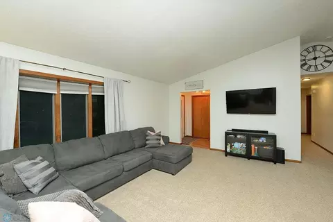 404 Ash Dr, Mooreton, ND 58061 photo 5