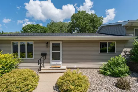 152 Stoltzman Rd, Mankato, MN 56001